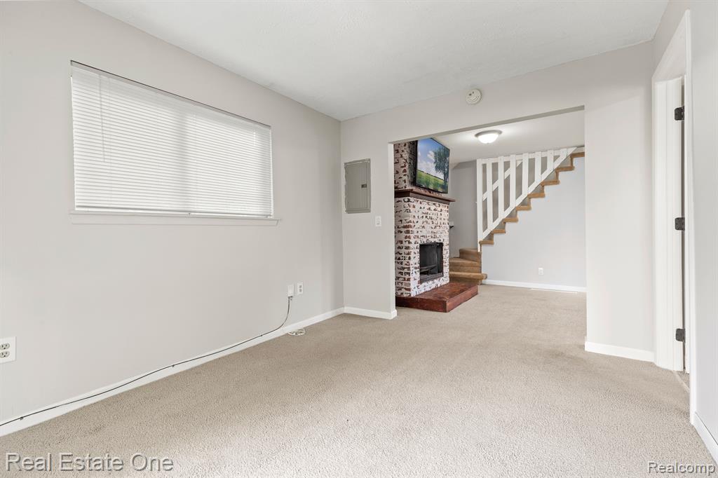 3993 WEDDELL Street, Dearborn Heights, MI 48125 — Photo 17