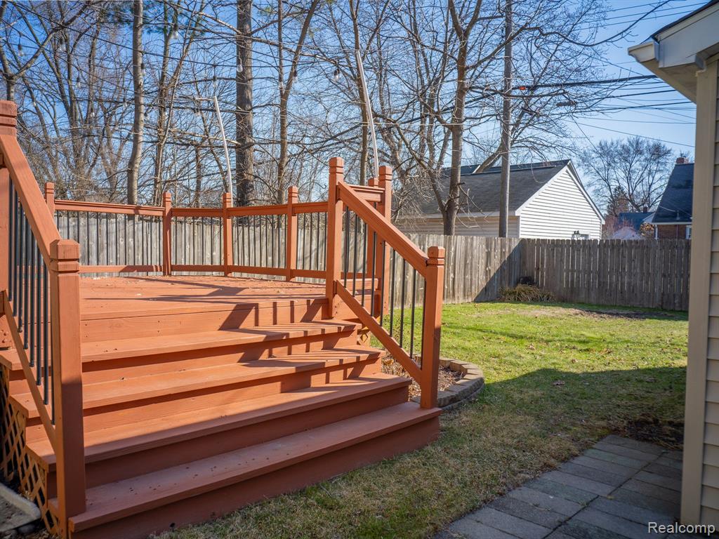 512 N REMBRANDT Avenue, Royal Oak, MI 48067 — Photo 4