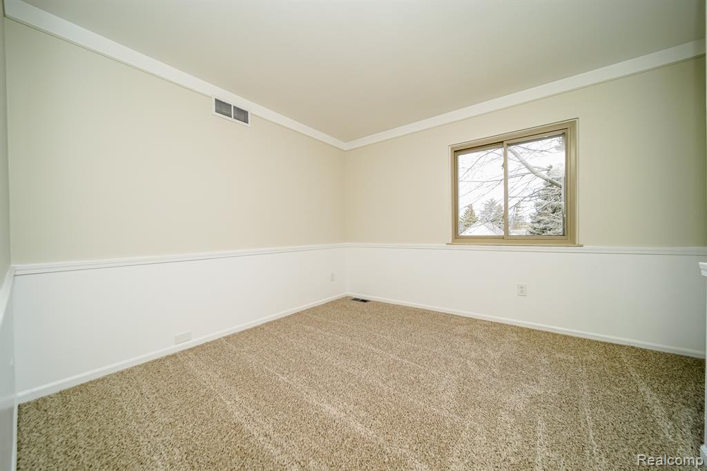 547 Orchard Street, Wyandotte, MI 48192 — Photo 49