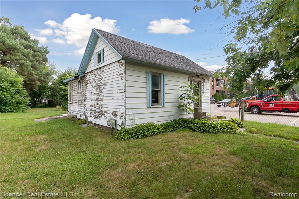 629 Alger Avenue, Owosso, MI 48867 — front exterior