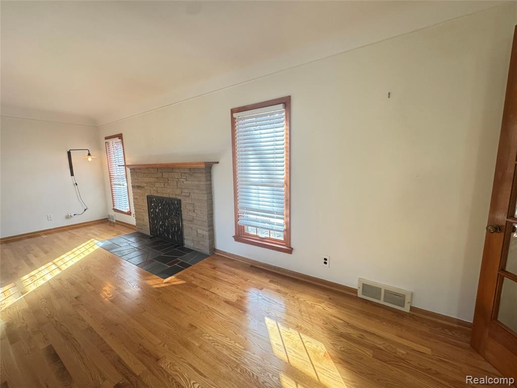 6 Danvers Lane, Dearborn, MI 48120 — Photo 9