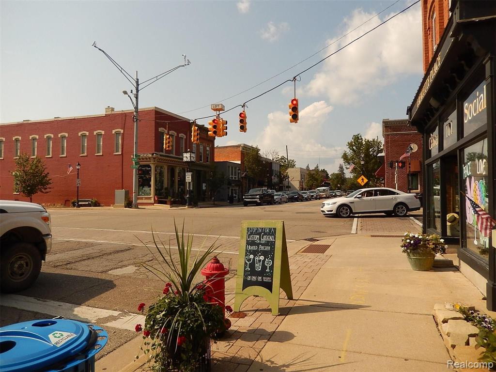 333 S LAFAYETTE Street, South Lyon, MI 48178 — Photo 8