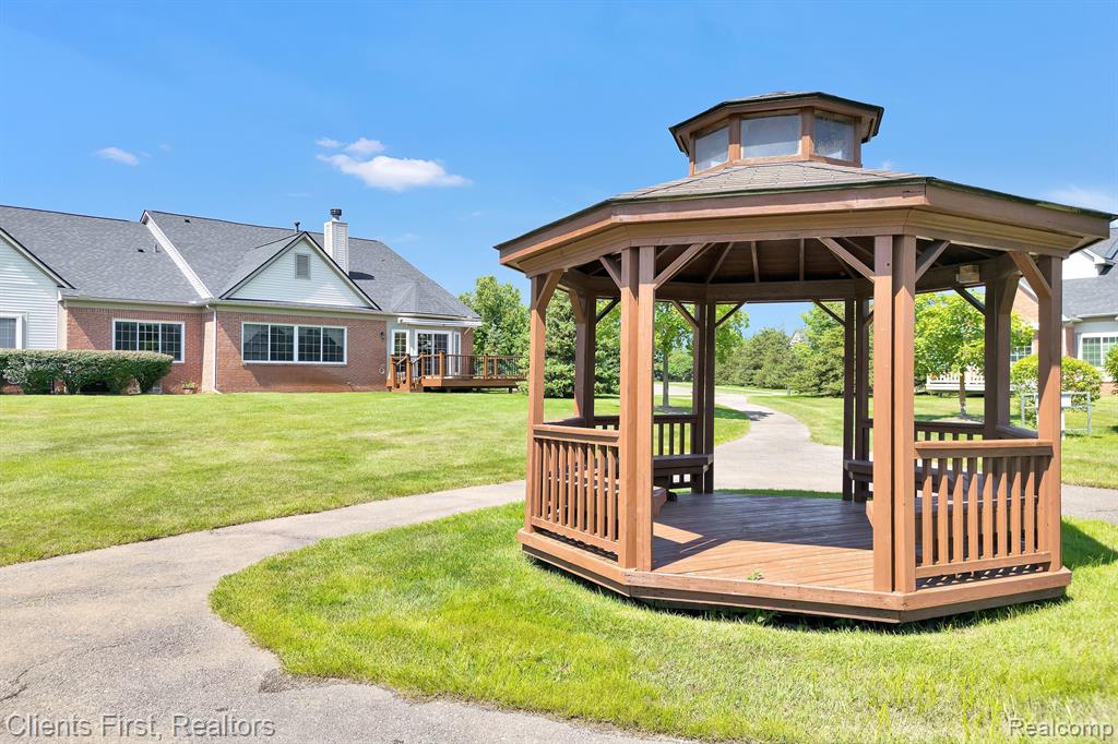 47755 VISTAS CIRCLE Drive N, Canton, MI 48188 — Photo 46