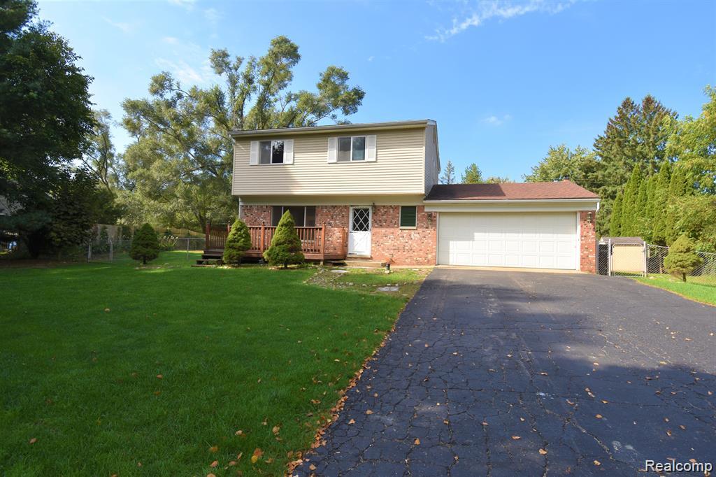 11048 Silver Drive, Whitmore Lake, MI 48189 — Photo 2