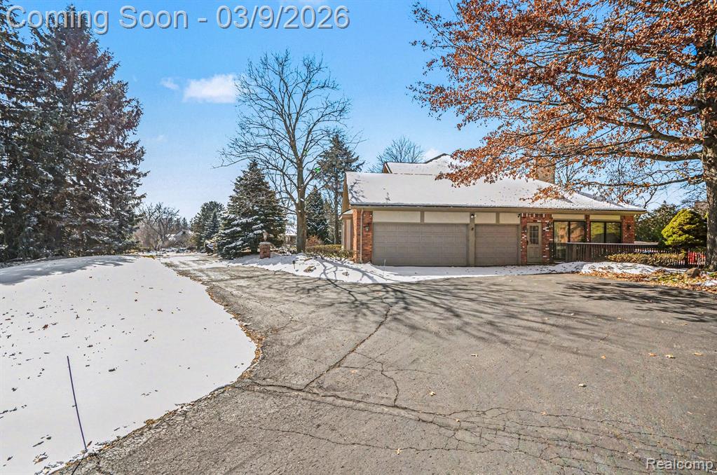 4280 Woodlands, Orchard Lake Village, MI 48323 — Photo 6