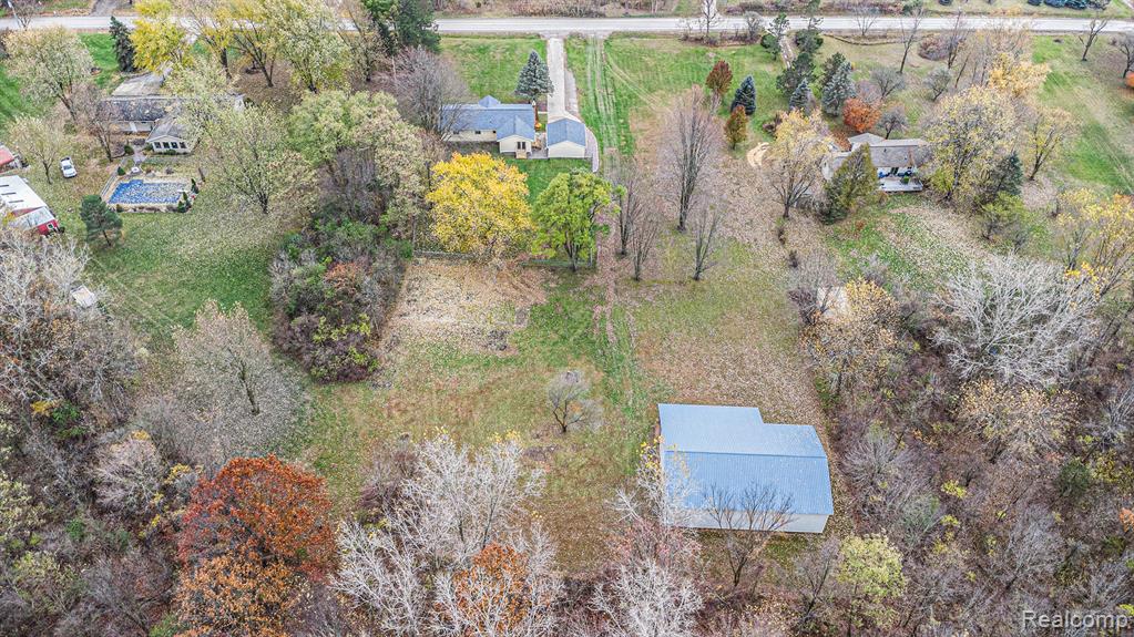 7135 Jordan Road, Grand Blanc, MI 48439 — Photo 33