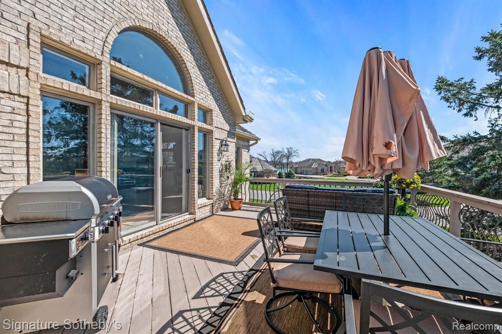 51 CHATEAUX DU LAC, Fenton, MI 48430 — Photo 36