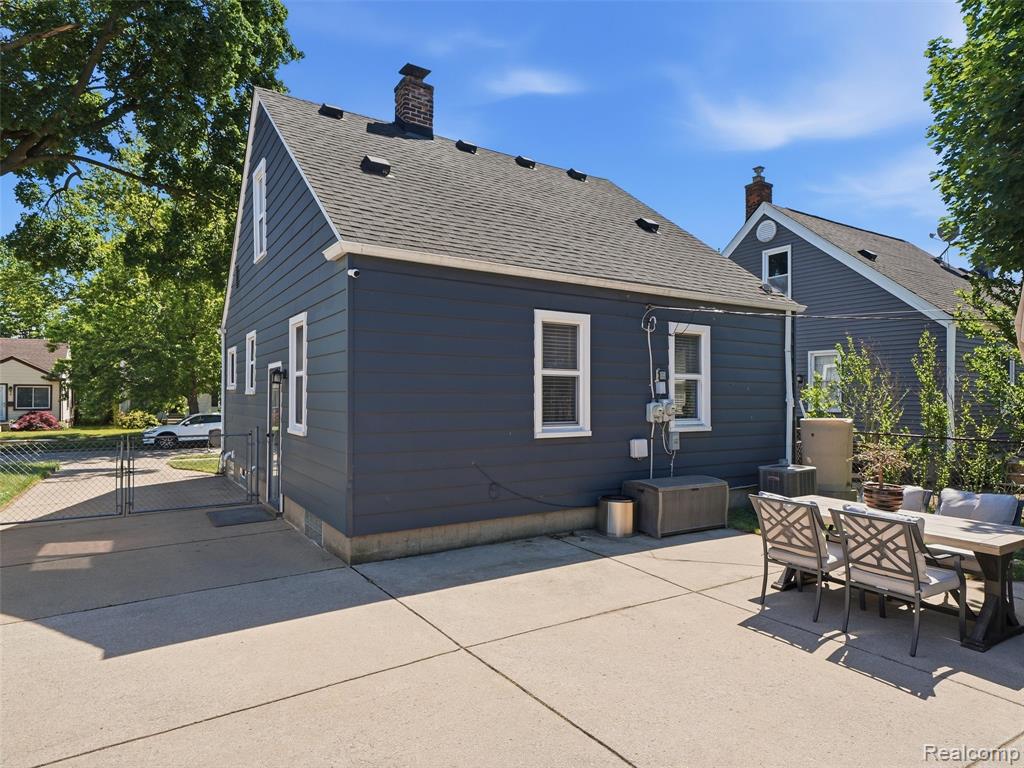 433 Dewey Street, Royal Oak, MI 48067 — Photo 25