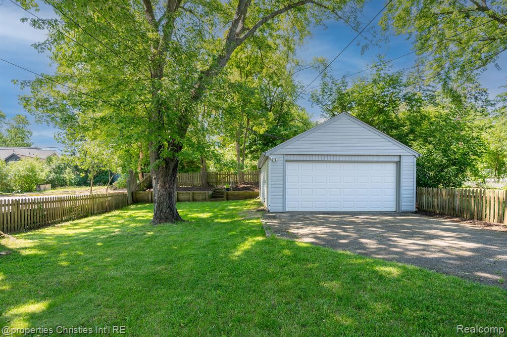 537 W 3RD Street, Rochester, MI 48307 — Photo 6
