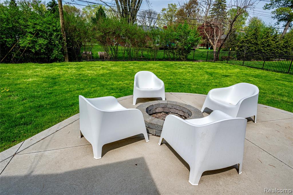 16956 Lauderdale Avenue, Beverly Hills, MI 48025 — Photo 35