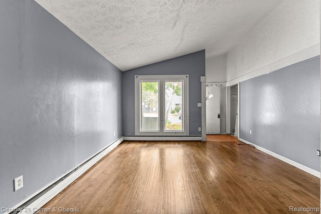 80 E MAHAN Avenue, Hazel Park, MI 48030 — Photo 7