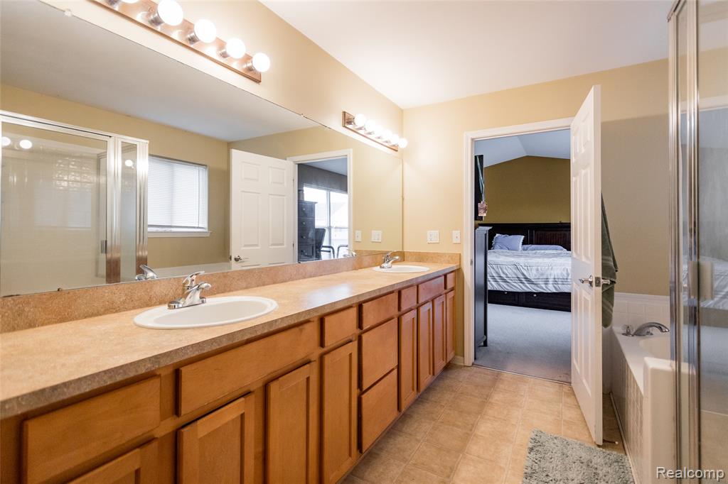 661 Lemay, Detroit, MI 48214 — Photo 14