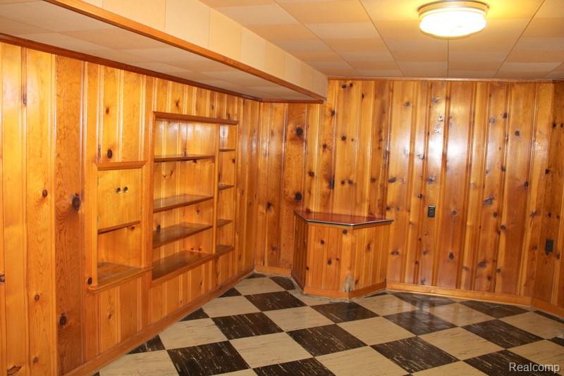 9854 Sterling Avenue, Allen Park, MI 48101 — Photo 38