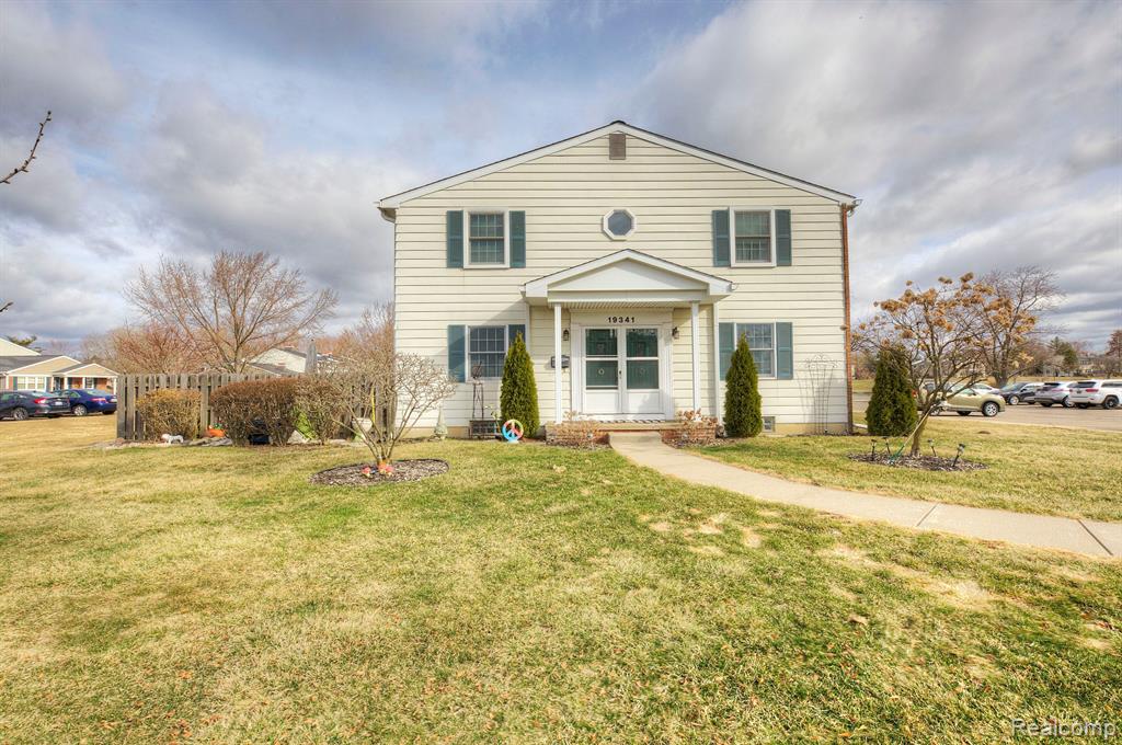 19341 ANDOVER CT, Northville, MI 48167 — Photo 5