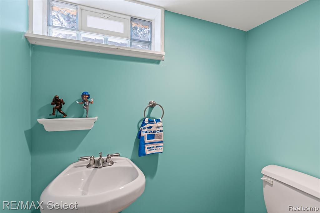 6030 Sun Valley Drive, Grand Blanc, MI 48439 — Photo 26