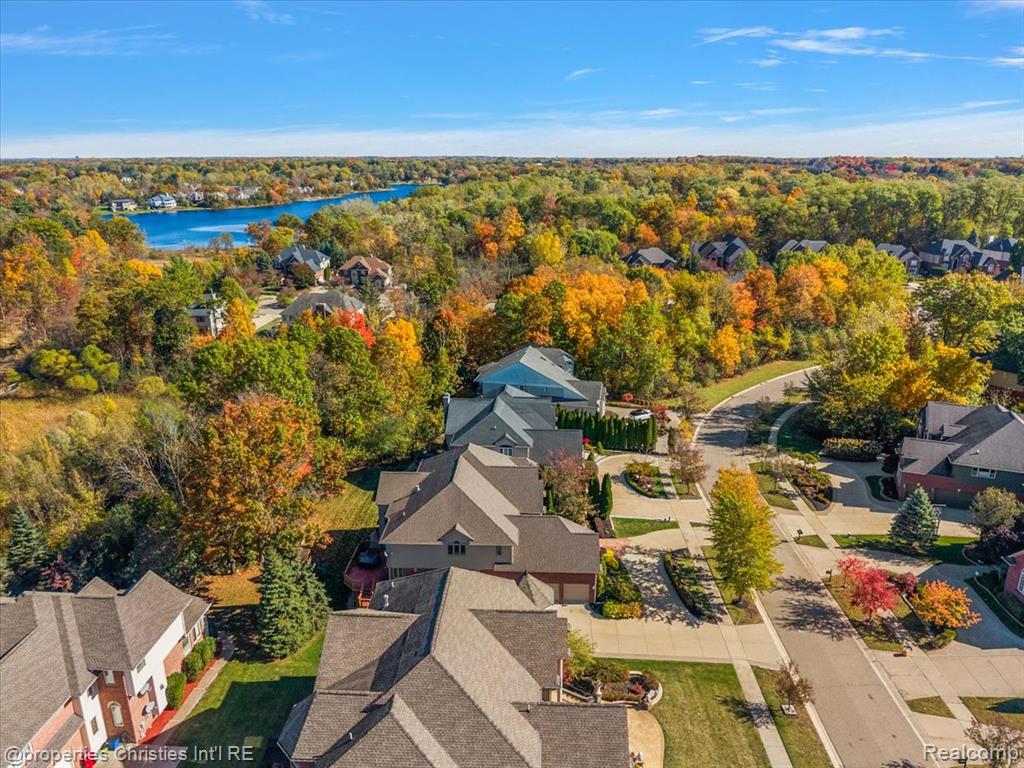 7220 Essex Drive, West Bloomfield, MI — Photo 14