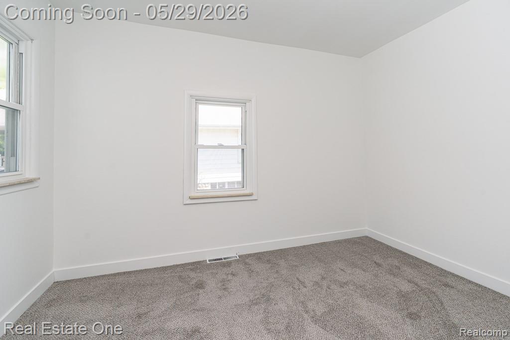 1056 Adams Road, Burton, MI 48509 — Photo 16