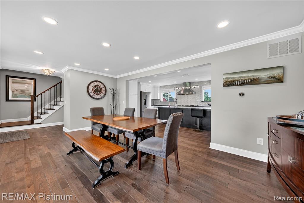 7687 Parshallville Road, Fenton, MI 48430 — Photo 10