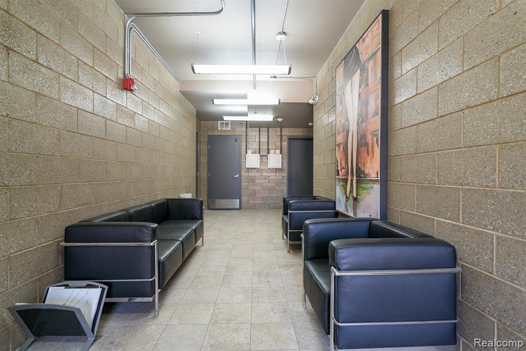 610 #204 S. Troy, Royal Oak, MI 48067 — Photo 3