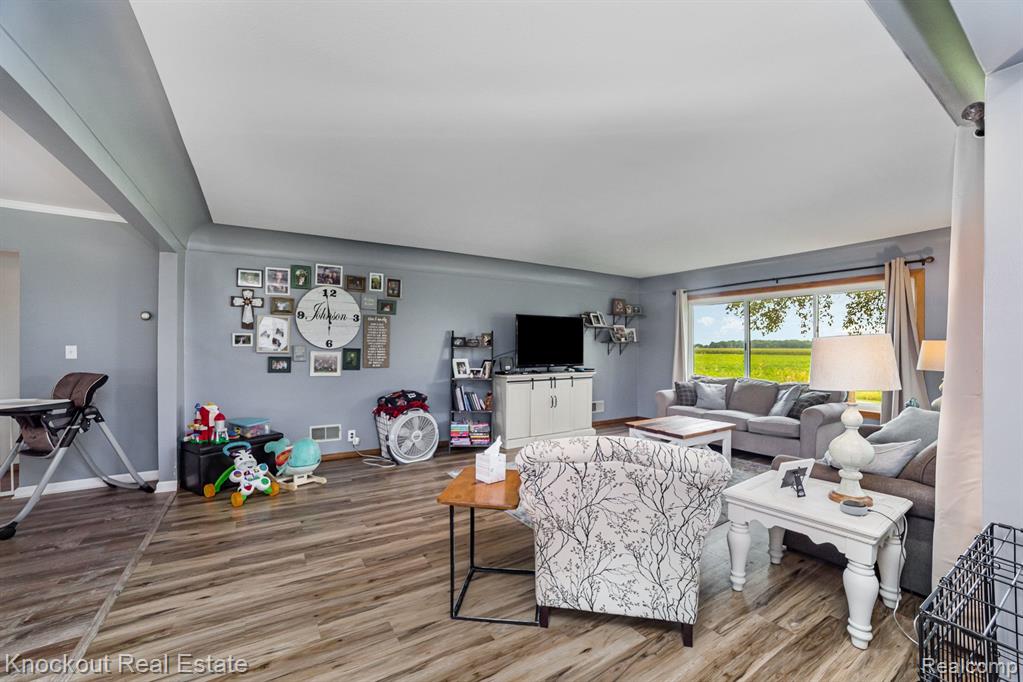 7481 JANES Road, Saginaw, MI 48601 — Photo 9