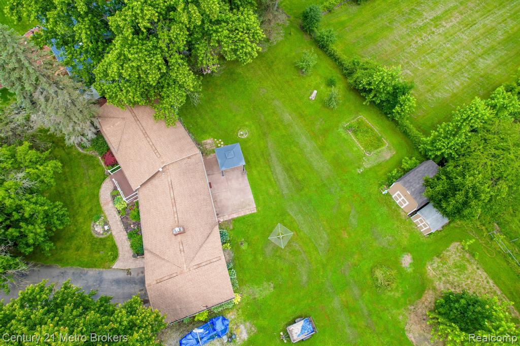 4373 Dexel Drive, Burton, MI 48519 — Photo 24