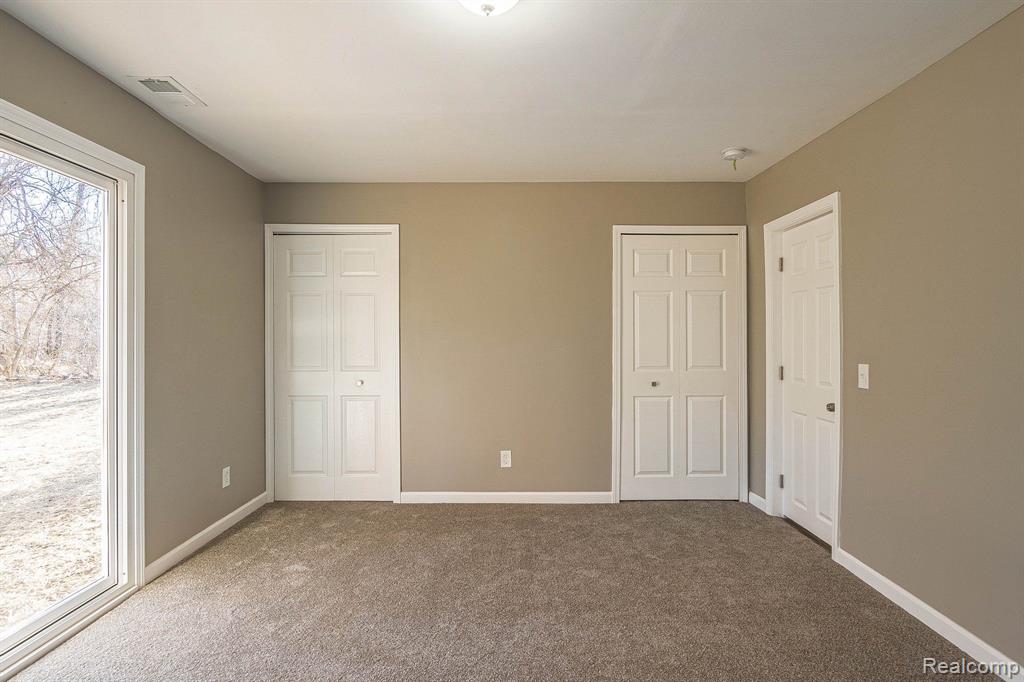 5604 BLACKMOOR Street, Commerce Twp, MI 48382 — Photo 10
