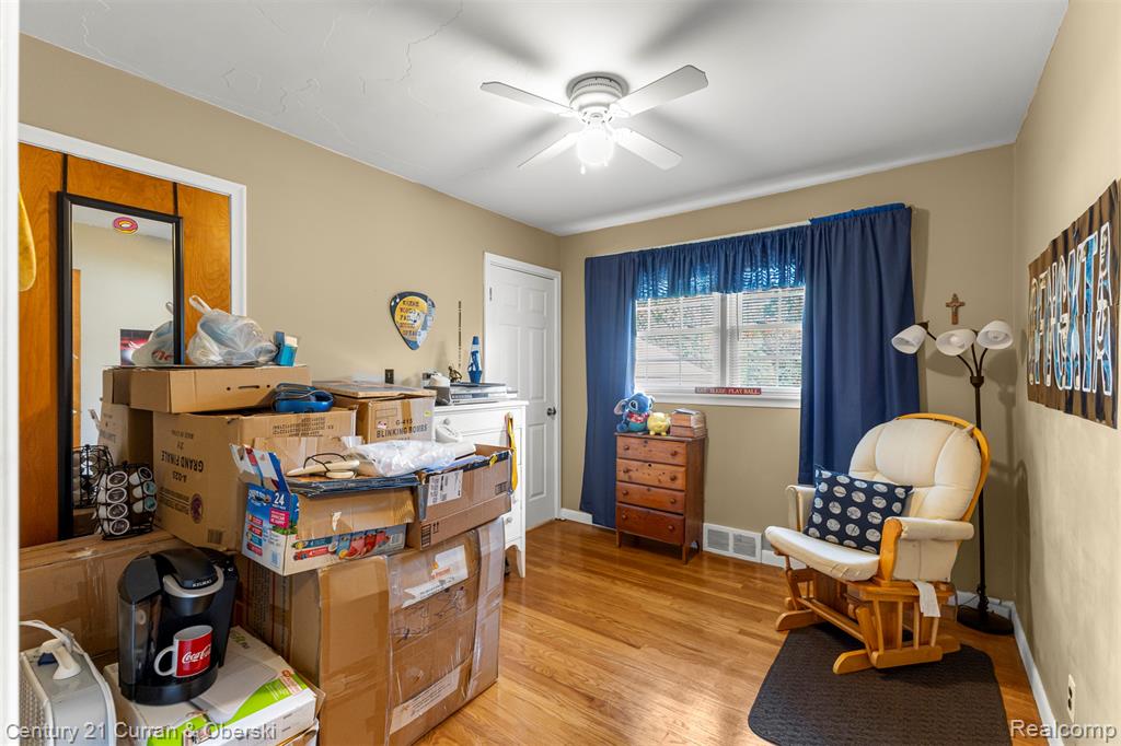 9869 Melbourne Avenue, Allen Park, MI 48101 — Photo 13