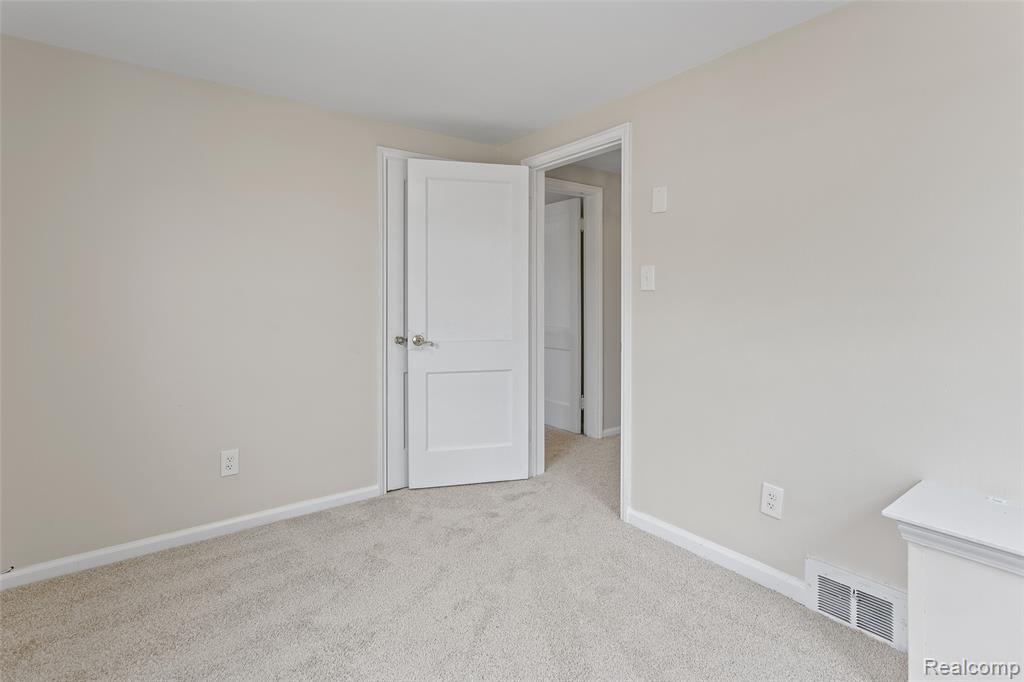 8604 Meyers Road, Detroit, MI 48228 — Photo 26