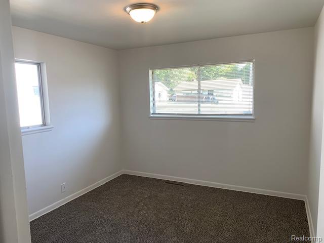 5709 Suburban Court, Flint, MI 48505 — Photo 12