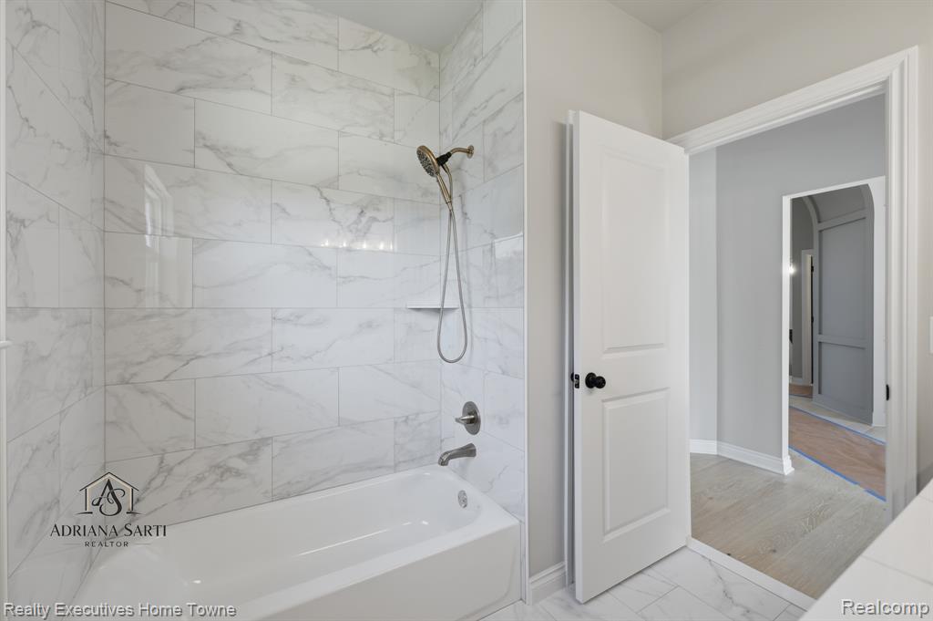 50540 MISTWOOD Drive, Macomb, MI 48042 — Photo 28