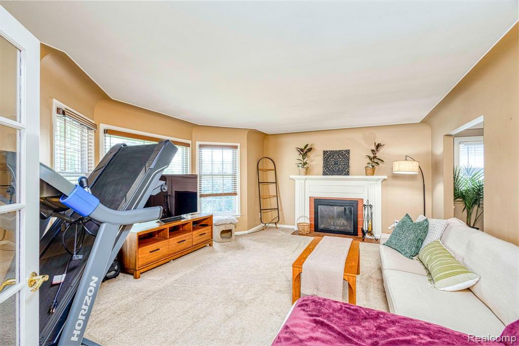 8125 MACKAY, Utica, MI 48317 — Photo 7