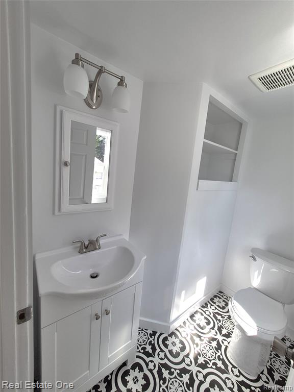 13105 Oakdale Street, Southgate, MI 48195 — Photo 14