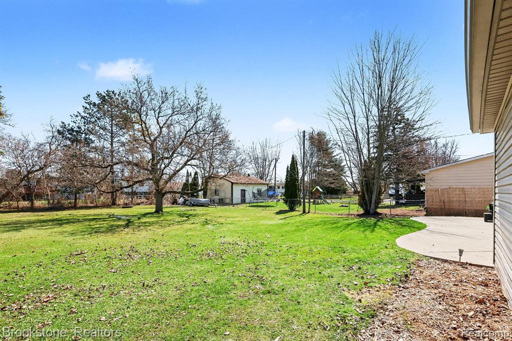70424 Karen Street, Richmond, MI 48062 — Photo 18
