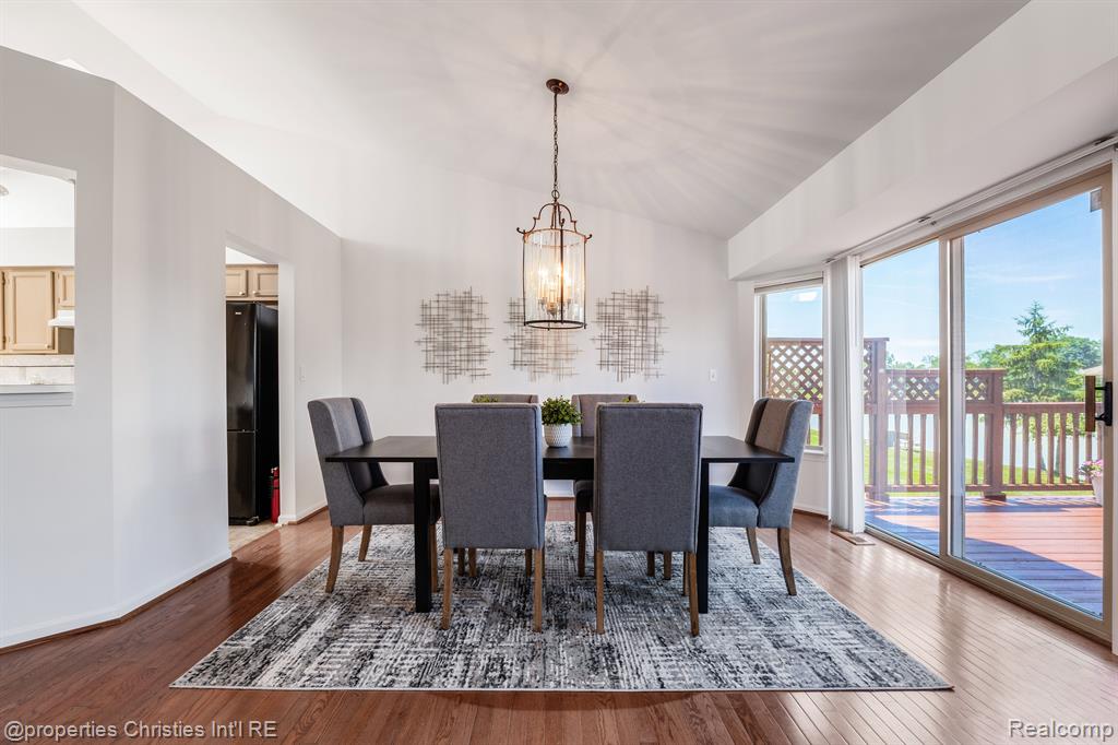 42833 HUNT CLUB Boulevard, Sterling Heights, MI 48314 — Photo 10