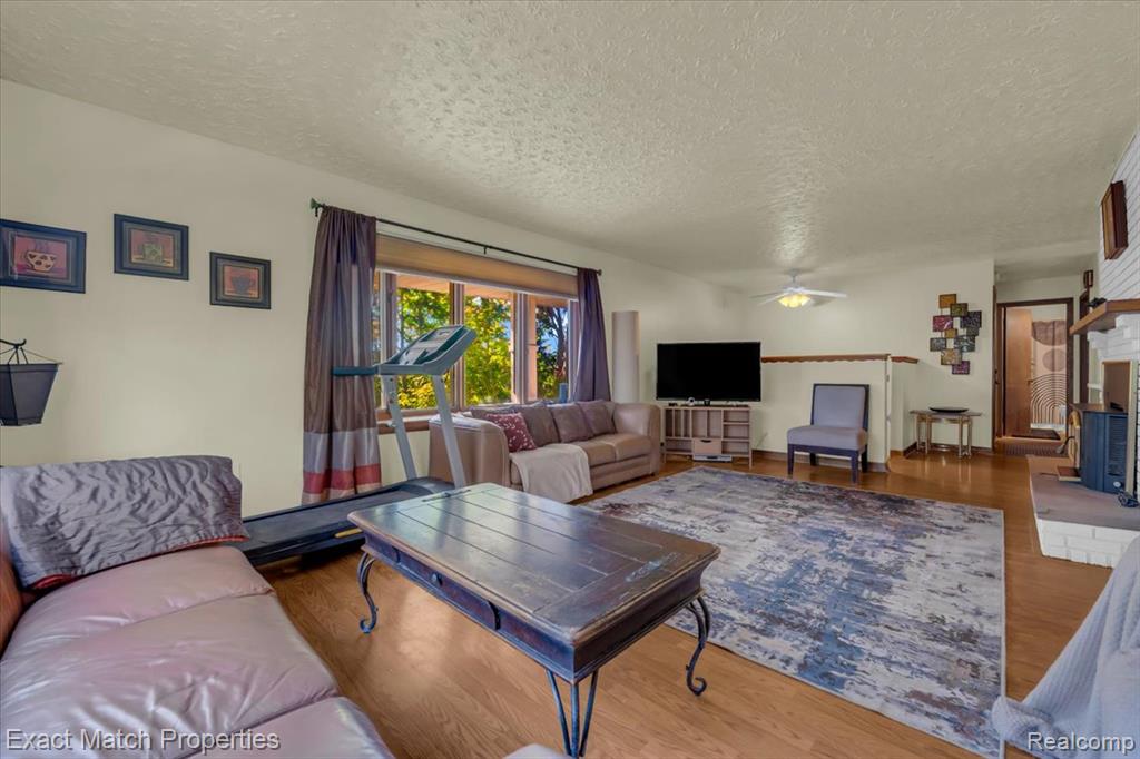 7600 Haley Road, White Lake, MI 48383 — Photo 9