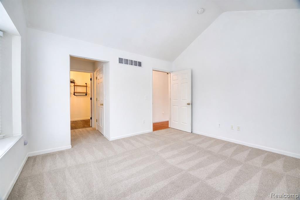 10237 Swan Lake Circle, Ypsilanti, MI 48197 — Photo 18