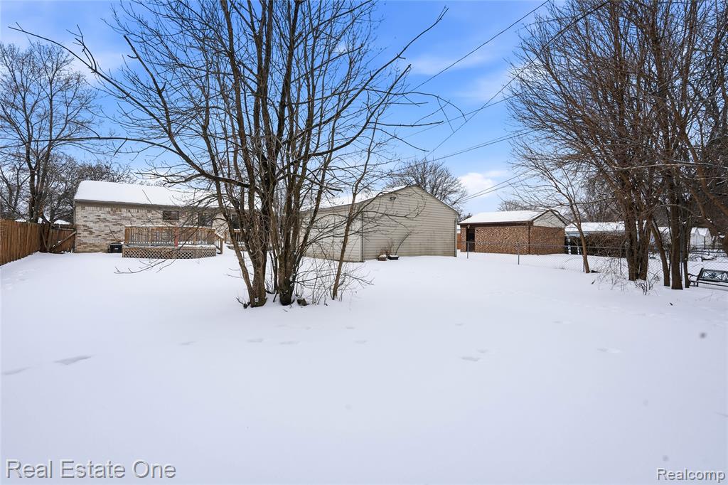 8422 Robindale Avenue, Dearborn Heights, MI 48127 — Photo 30