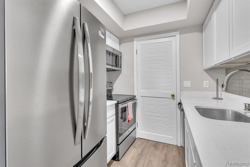 6964 Harvard Lane, Canton, MI 48187 — Photo 13