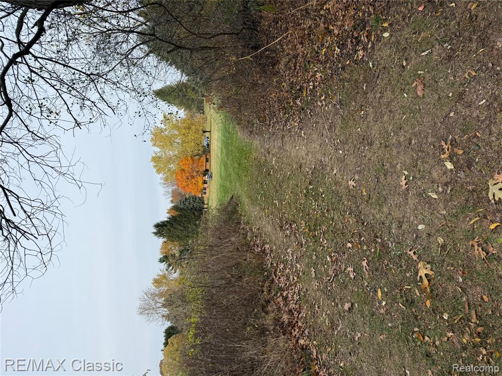 654 E Dawson Road, Milford, MI 48381 — Photo 5