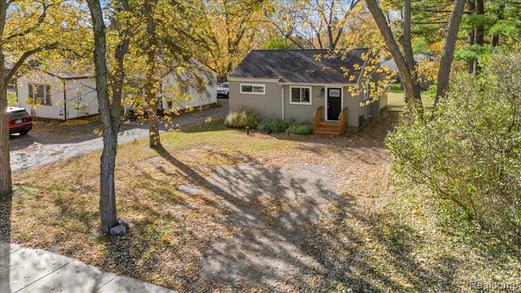 5051 Sashabaw Road, Clarkston, MI — Photo 6