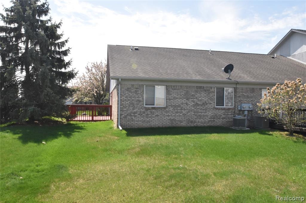 23436 Mahoney Court, 182, Trenton, MI 48183 — Photo 28