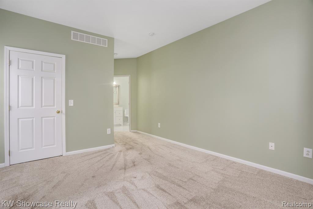 43104 PROVIDENCE Lane, Canton, MI 48188 — Photo 19