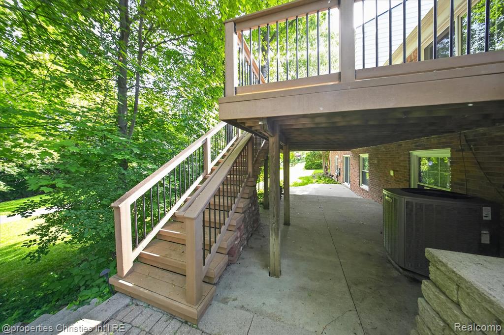 4352 Greenstown Drive, West Bloomfield, MI 48323 — Photo 66