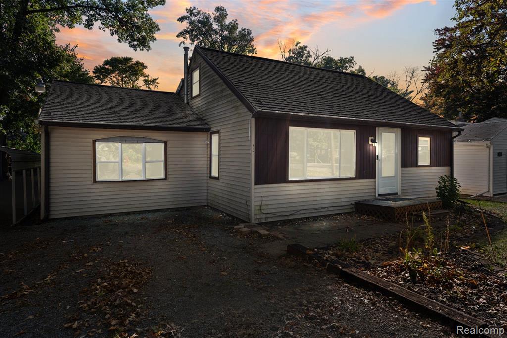 917 LOWELL Avenue, Jackson, MI 49202 — Photo 27