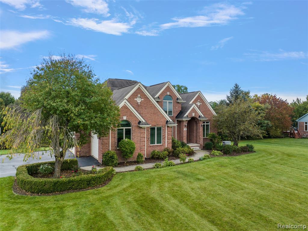 190 Sequoia Lane, Leonard, MI 48367 — Photo 5