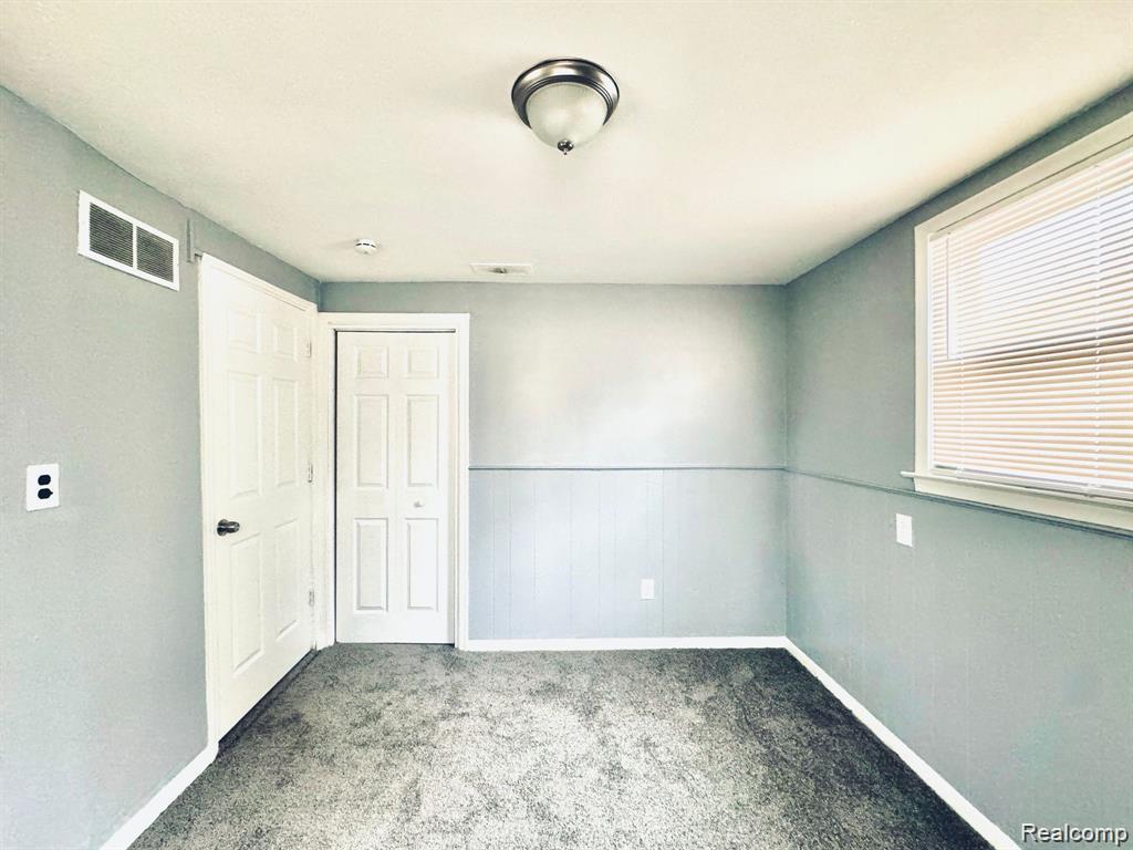 184 DICKINSON Street, Mount Clemens, MI 48043 — Photo 15