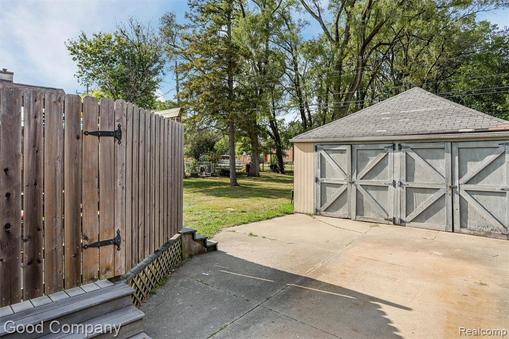 1727 E Elza Avenue, Hazel Park, MI 48030 — Photo 29