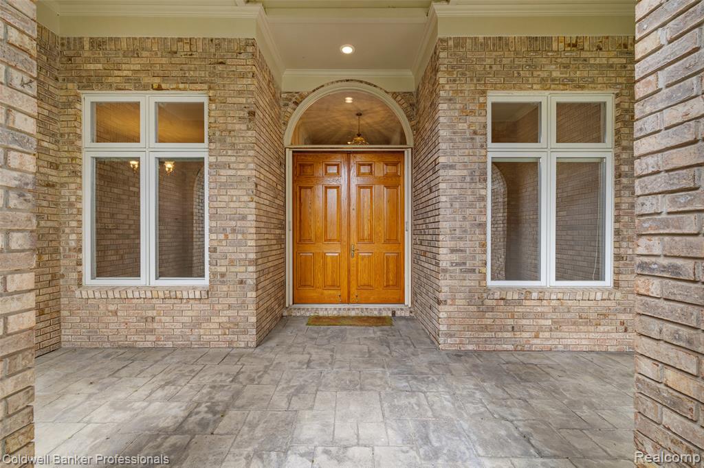 8661 DEERWOOD Road, Clarkston, MI 48348 — Photo 11