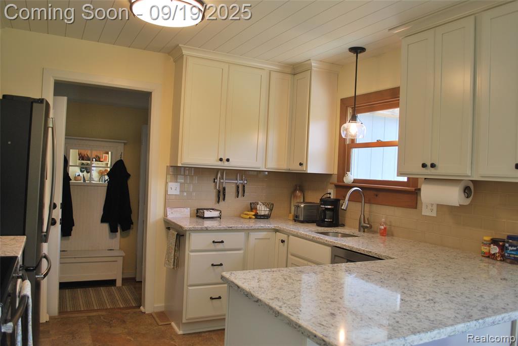68 Meadow Lane, Lapeer, MI 48446 — Photo 13