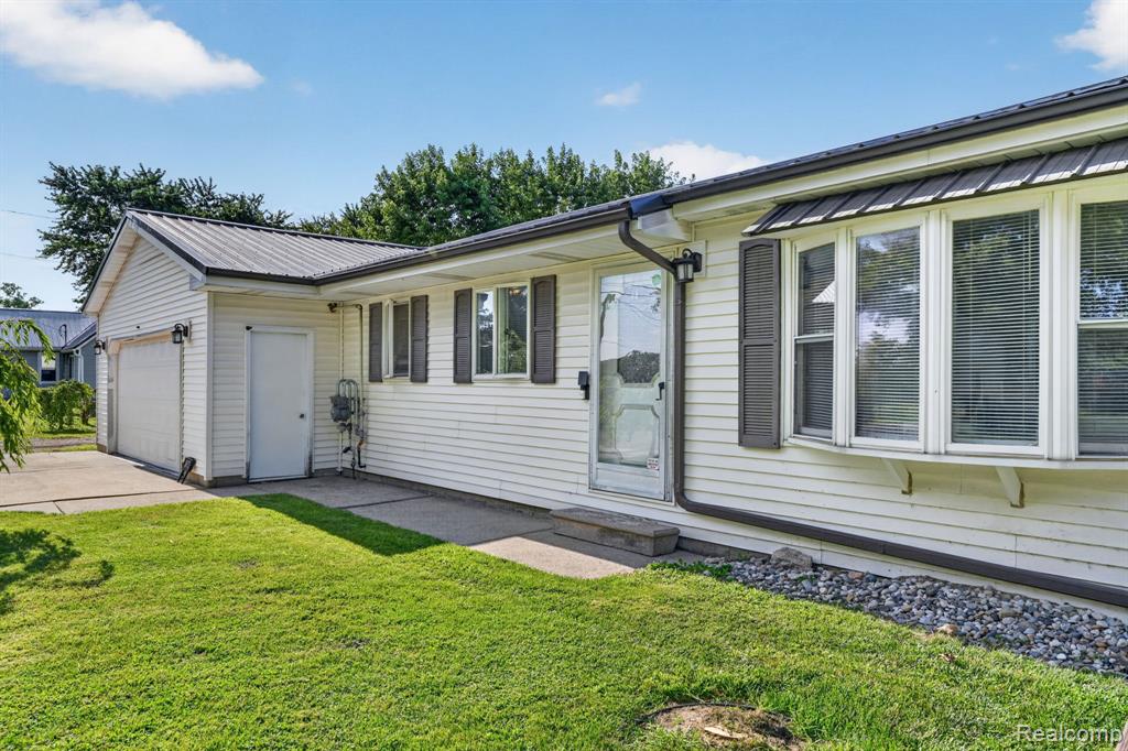 4184 W Lake Road, Clio, MI 48420 — Photo 2